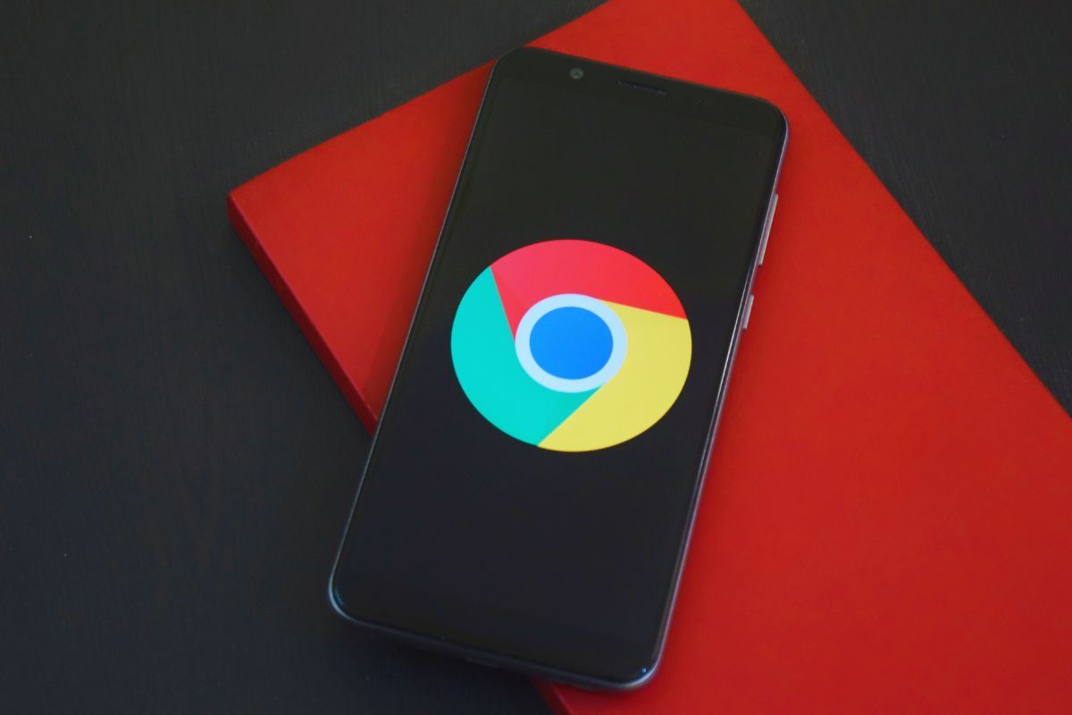 Logo Google Chrome su Smartphone