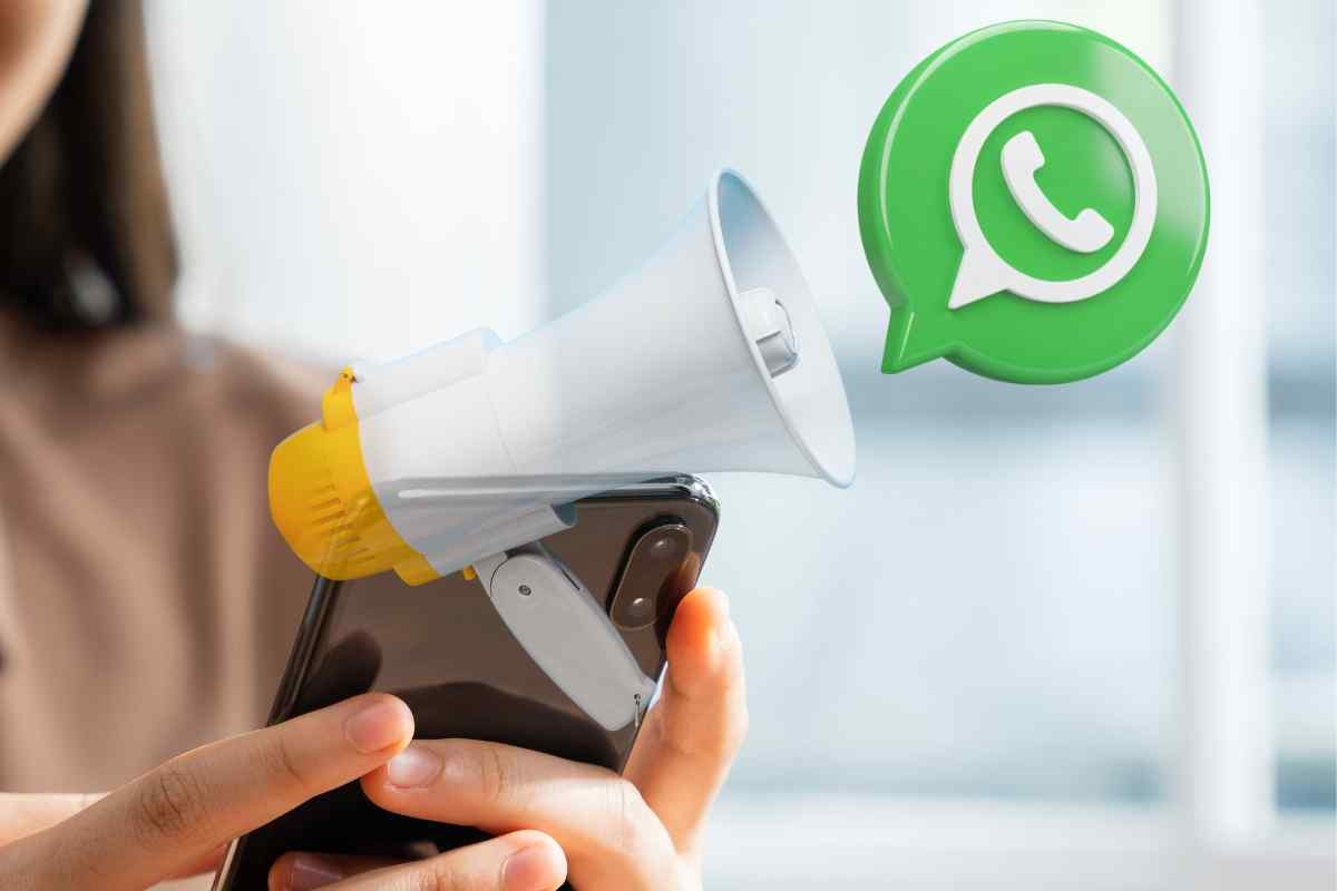 WhatsApp e megafono