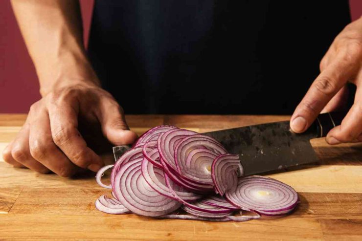 Tagliare la cipolla 