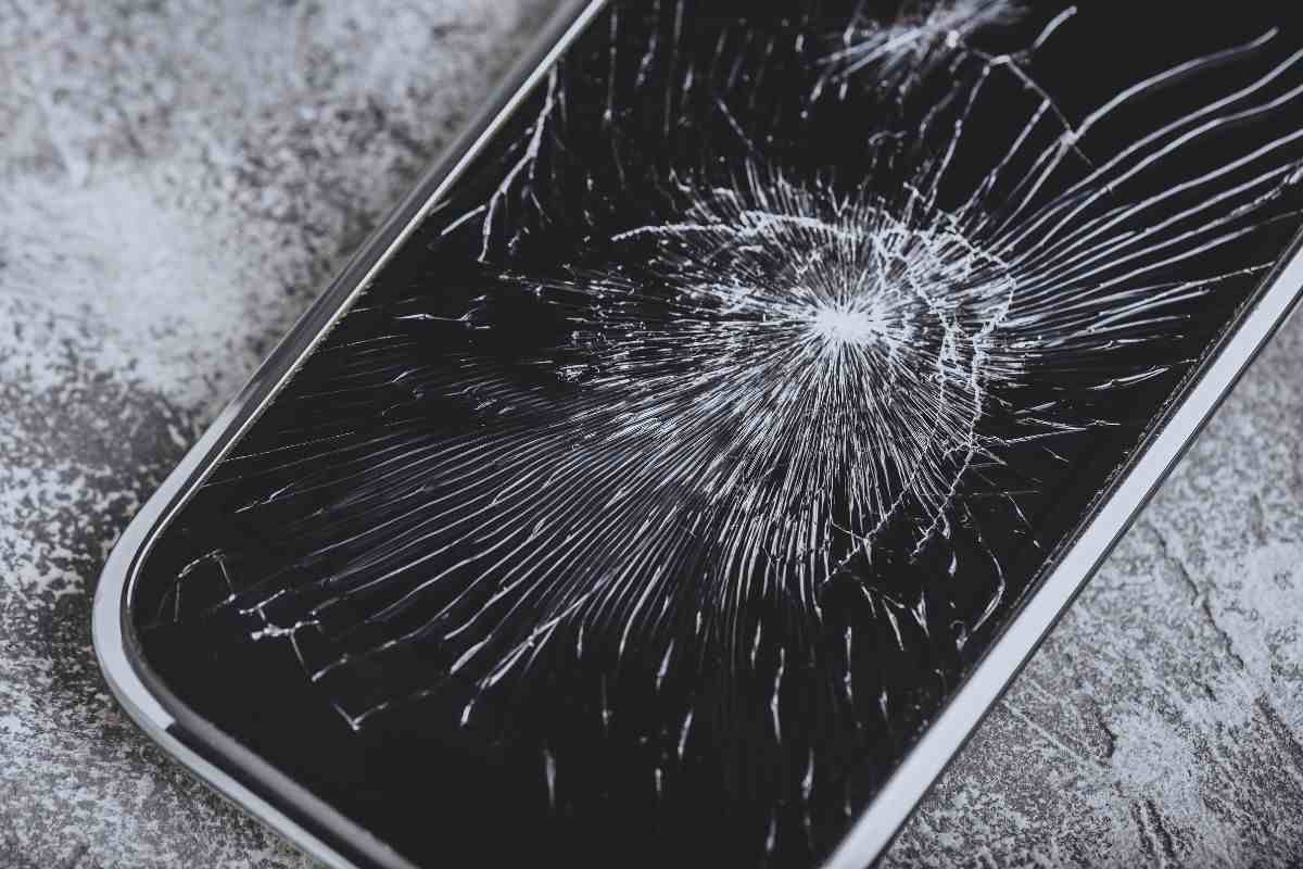 Schermo smartphone rovinato